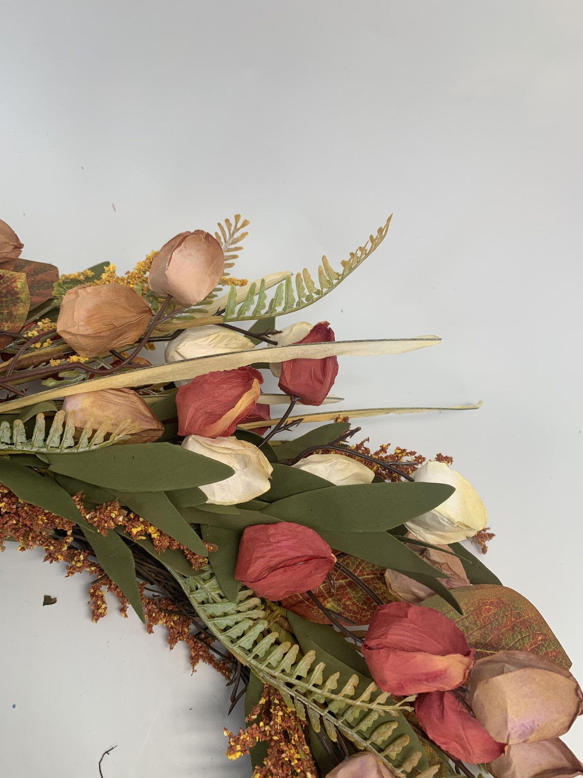 18" Artificial Dried-Look Autumn Floral & Grass Wreath