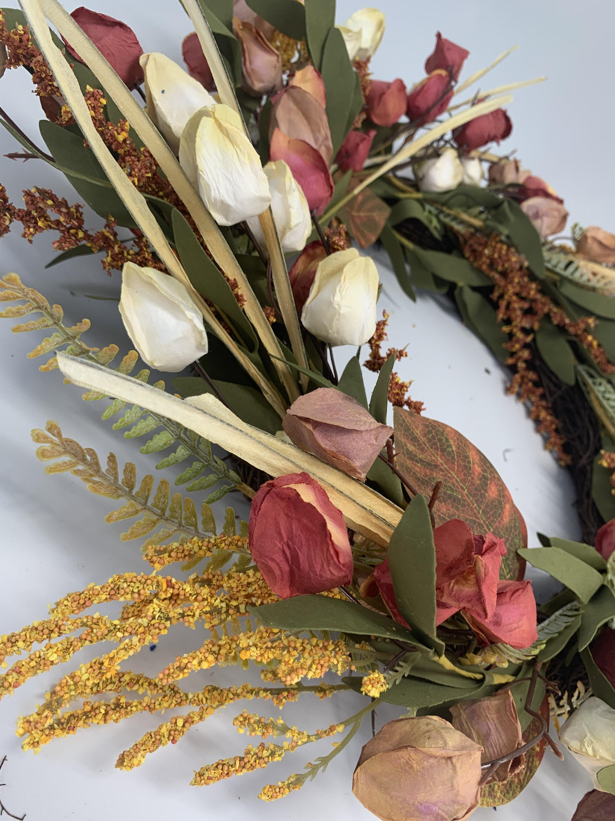 18" Artificial Dried-Look Autumn Floral & Grass Wreath