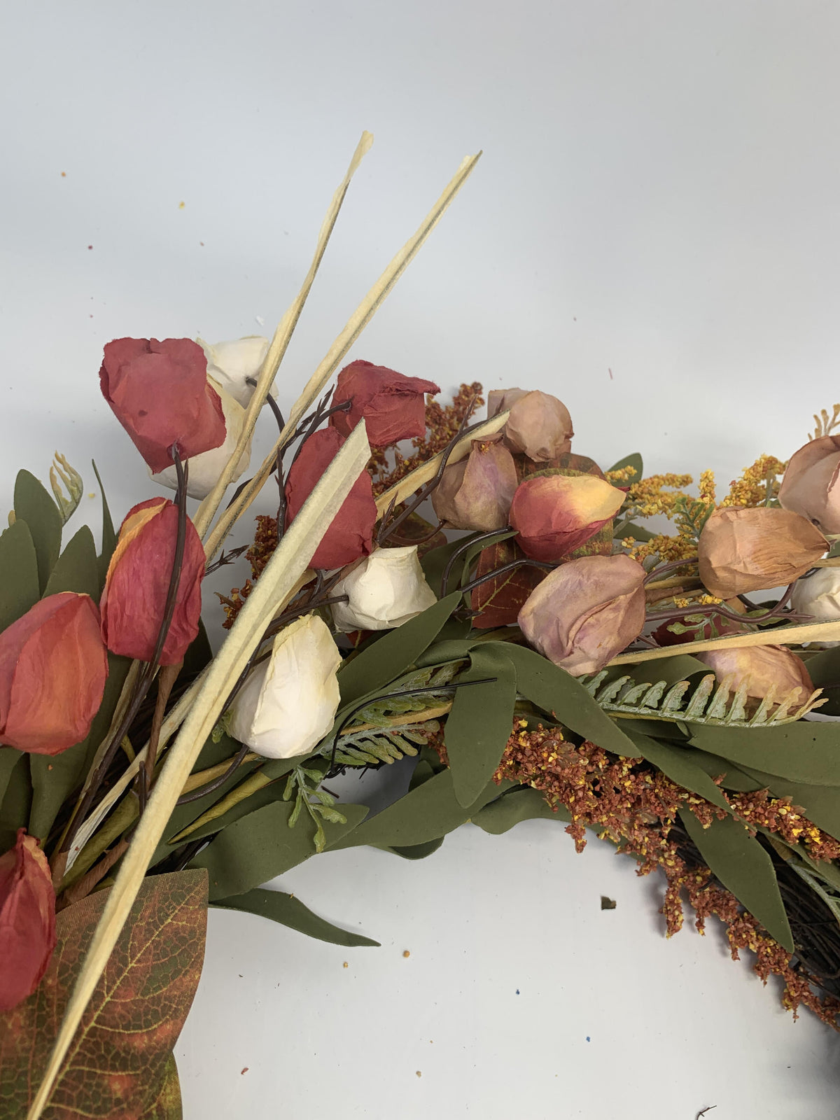 18" Artificial Dried-Look Autumn Floral & Grass Wreath