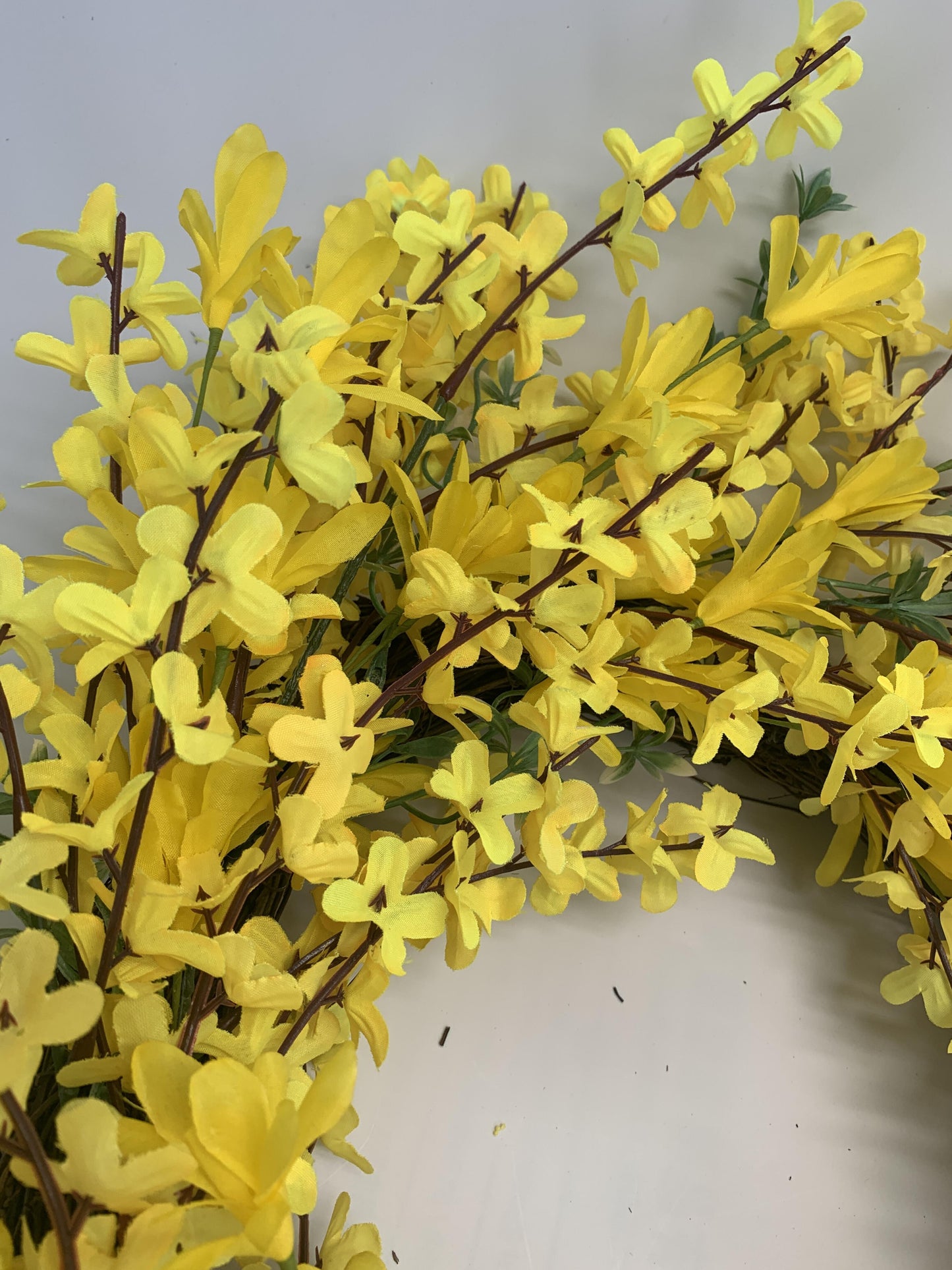 18" Wholesale Premium Yellow Forsythia Artificial Flower Wreath for Front Door