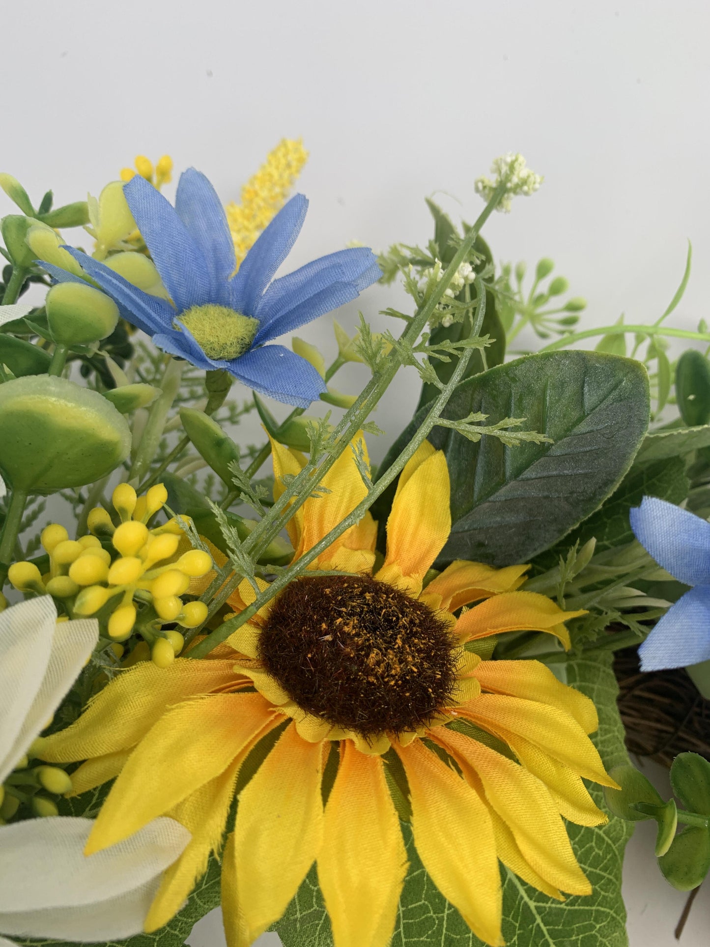 18" Wholesale Premium Artificial Sunflower and Daisy Wreath for Front Door