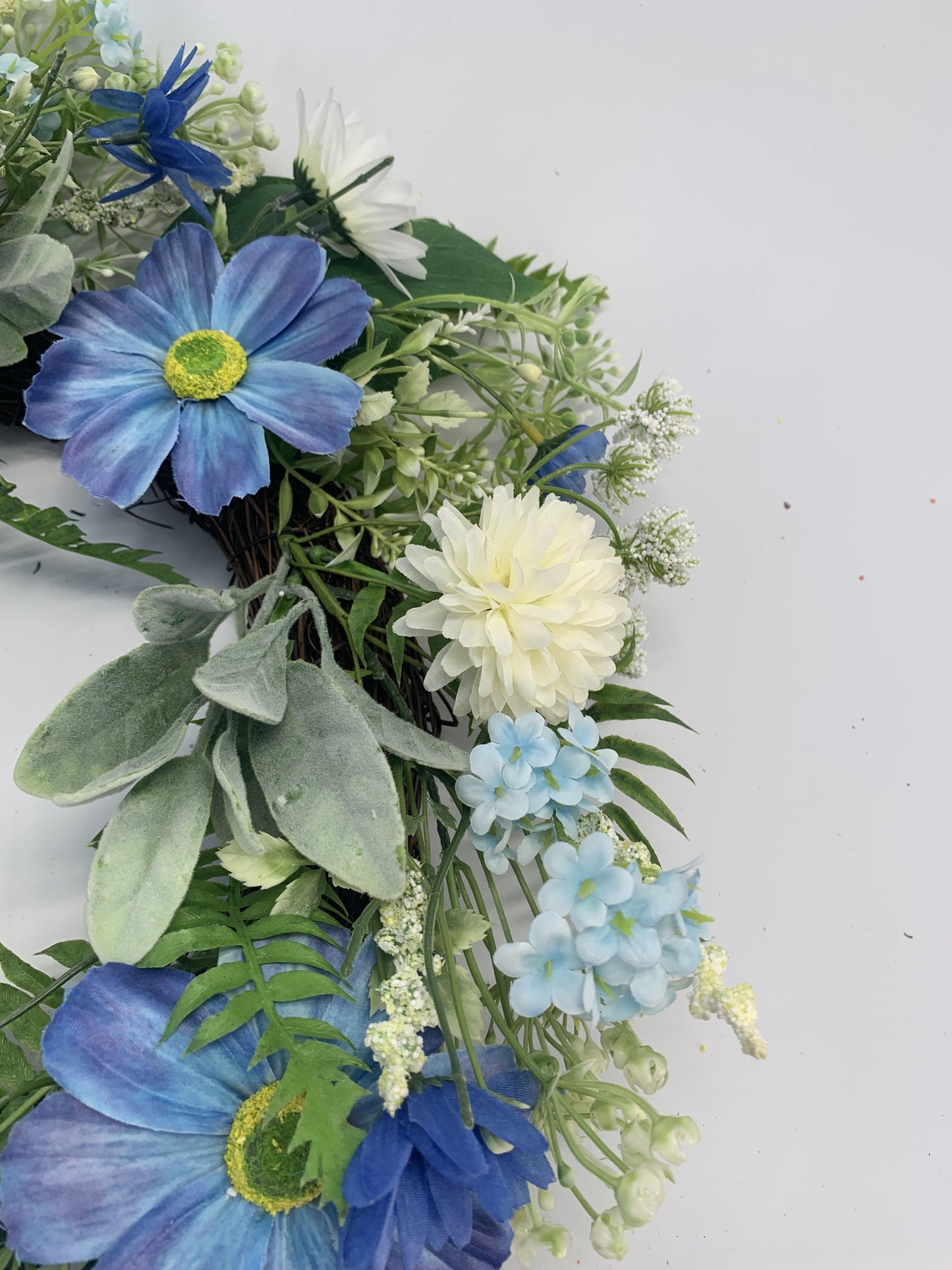 Wholesale 18" Artificial Blue Daisy & Dahlia Floral Wreath for Front Door, Indoor Outdoor Versatile Greenery Wreath