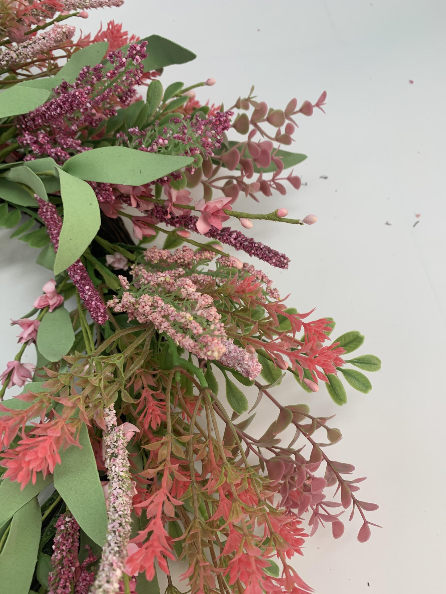 Wholesale 18" Artificial Pink Heather & Astilbe Wreath