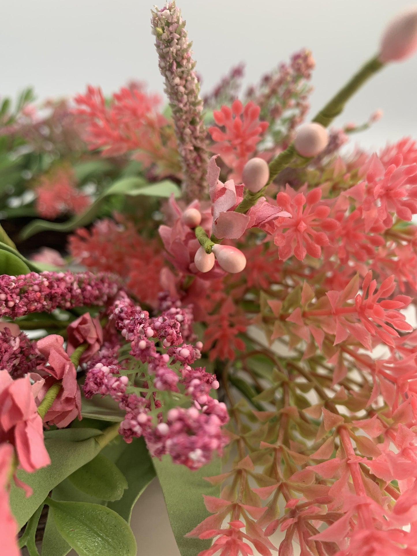 Wholesale 18" Artificial Pink Heather & Astilbe Wreath
