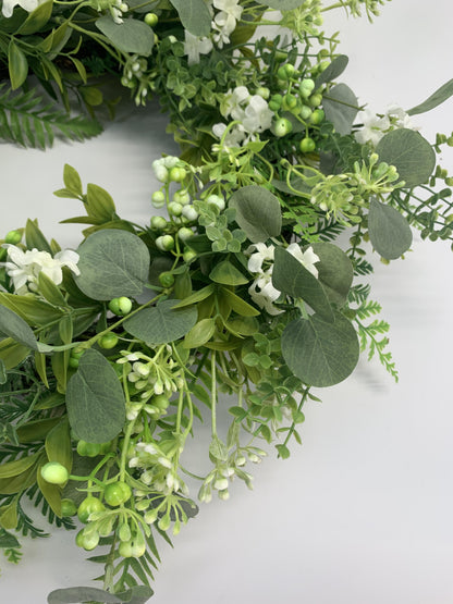 Wholesale 18" Artificial Eucalyptus & Boxwood Greenery Wreath