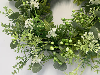 Wholesale 18" Artificial Eucalyptus & Boxwood Greenery Wreath