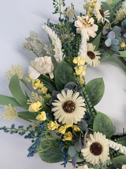 Wholesale 18" Artificial Cream Daisy & Eucalyptus Wreath