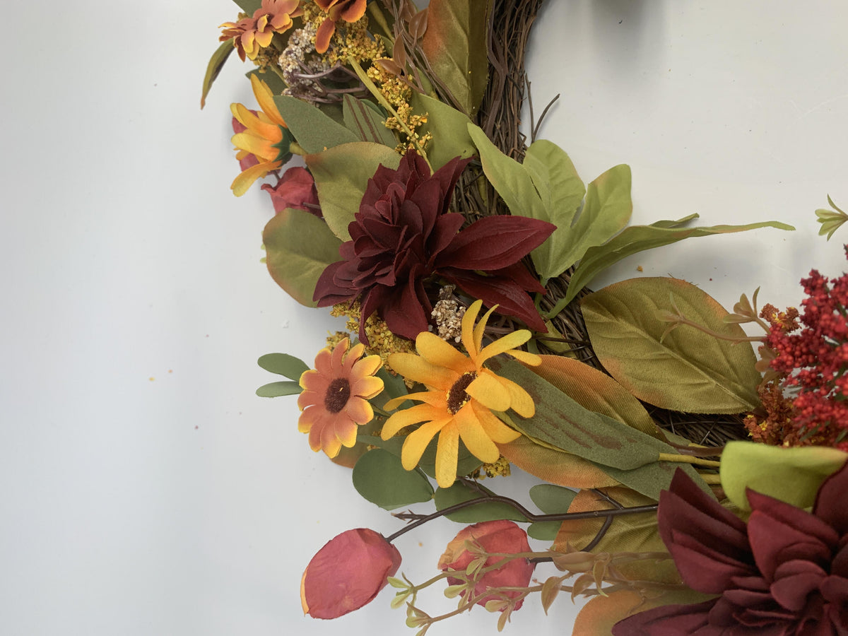 18" Artificial Autumn Dahlia & Pumpkin Harvest Wreath